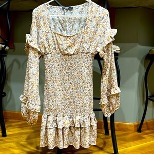 Nasty Gal Floral Dress, beautiful ruffles! Pretty peach and lilac colors